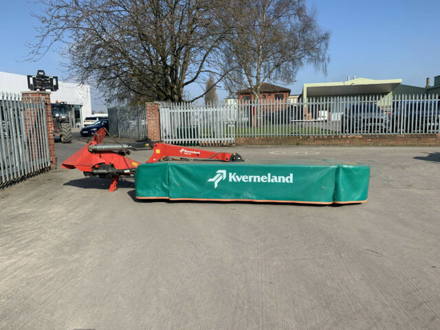 USED Kverneland 2832M Disc Mower For Sale