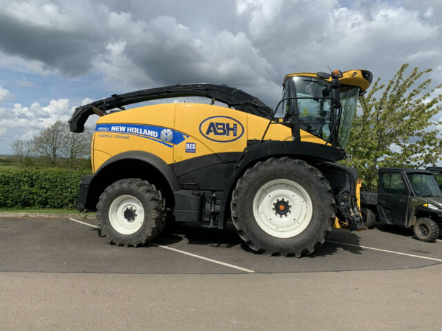USED New Holland FR550 Forage Harvester For Sale