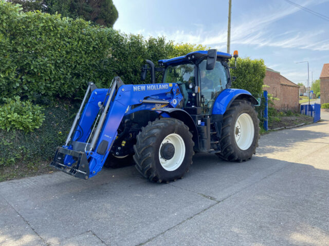 USED New Holland T7.225 Tractor C/W NH Front Loader For Sale