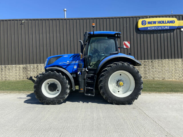 USED New Holland T7.245 PLMI Tractor For Sale