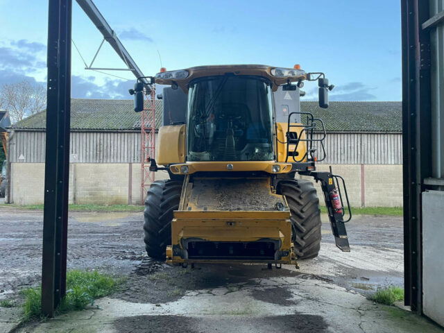 USED New Holland CX8070 Combine Harvester For Sale