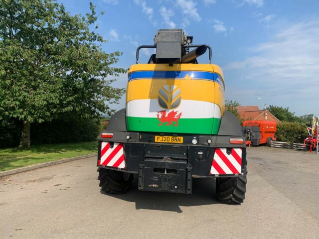 USED New Holland FR550 Forage Harvester For Sale