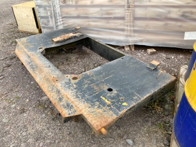 JOHN DEERE Q7000 SERIES ADAPTER PLATE