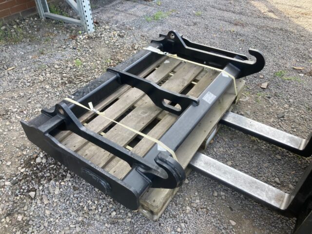 JCB Q-FIT FLOATING FORK FRAME