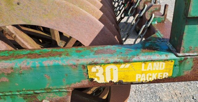 Cousins 30″ Landpacker / Furrow press