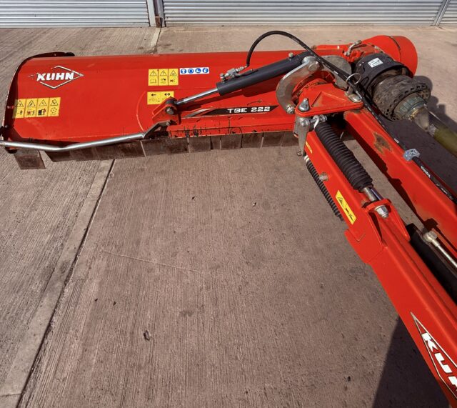 Kuhn TBE 222 offset Verge flail mower