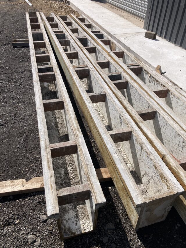 Concrete drying floor shuttering