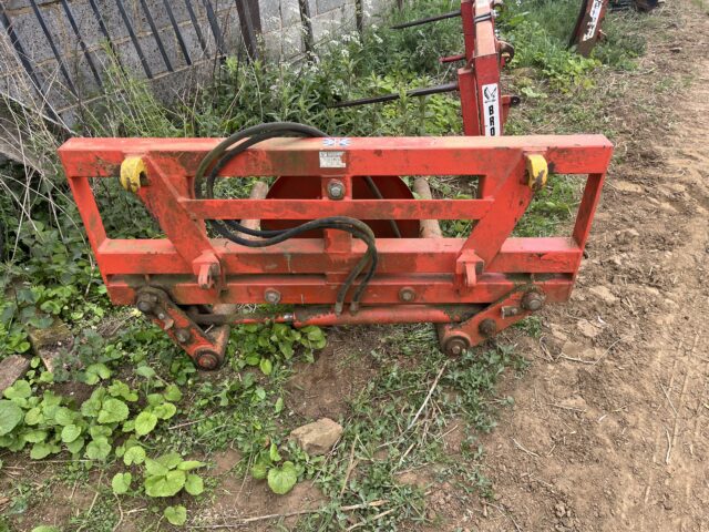 Browns Silage Squeezer/Handler