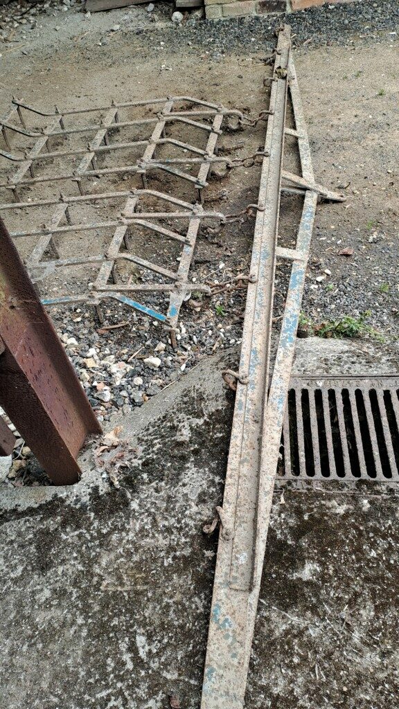 Zig Zag harrows, 15′ wide in 5 sections.