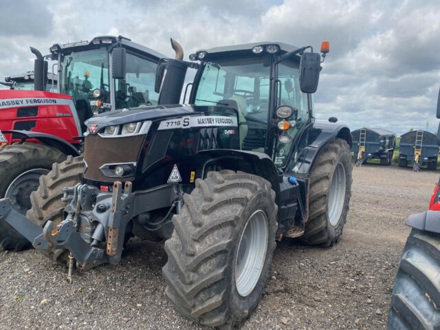 GM035739 – 2020 Massey Ferguson 7718 Efficient Dyna6 Tractor