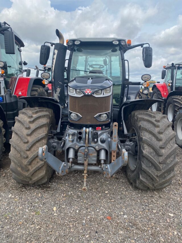 GM035739 – 2020 Massey Ferguson 7718 Efficient Dyna6 Tractor
