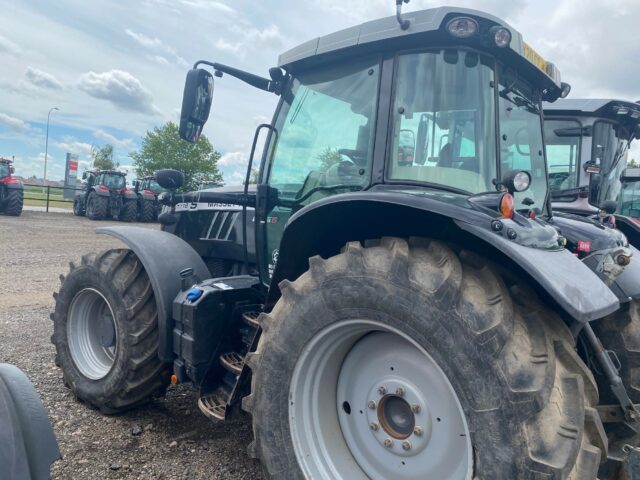 GM035739 – 2020 Massey Ferguson 7718 Efficient Dyna6 Tractor
