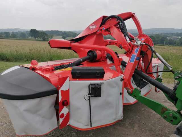 Kuhn triple mowers GMD8730/GMD 3125F