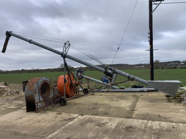 41 FT 8″ AUGUR