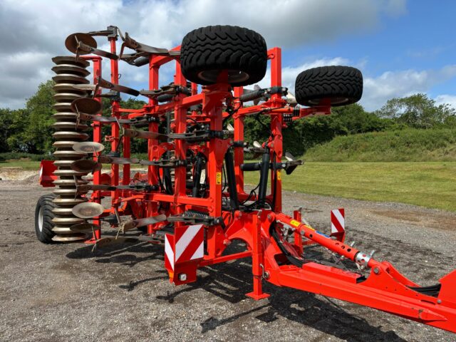 One- 2018  Kuhn Cultimer L6000 6m