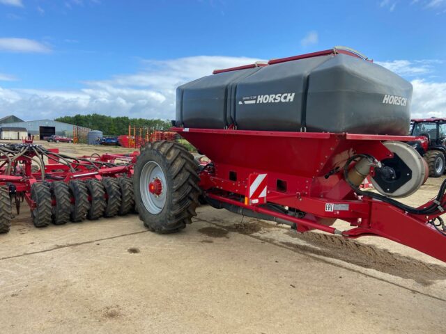One- 2021 Horsch Sprinter 12SW 12m drill