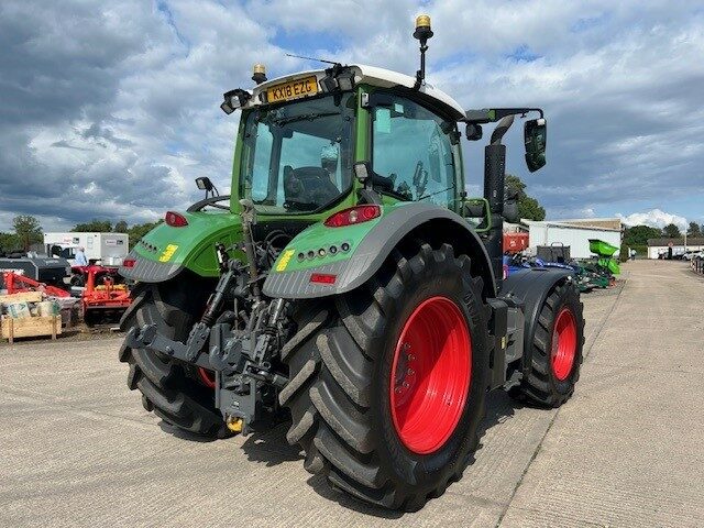 3M000405 FENDT 718 POWERPLUS TRACTOR