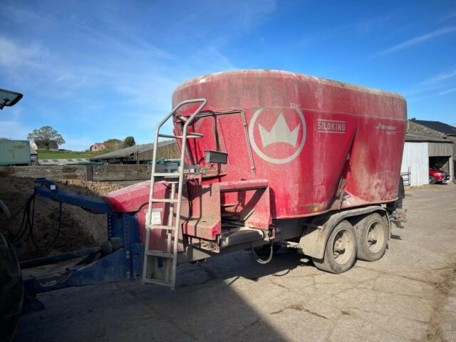 TE002123 KVERNELAND DUO 2218 MIXER WAGON