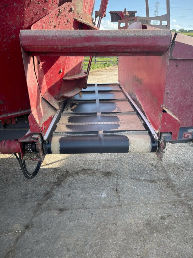 TE002123 KVERNELAND DUO 2218 MIXER WAGON