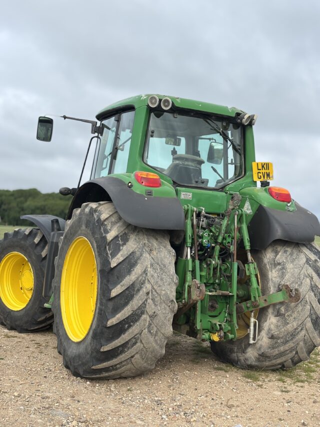 John Deere 6930