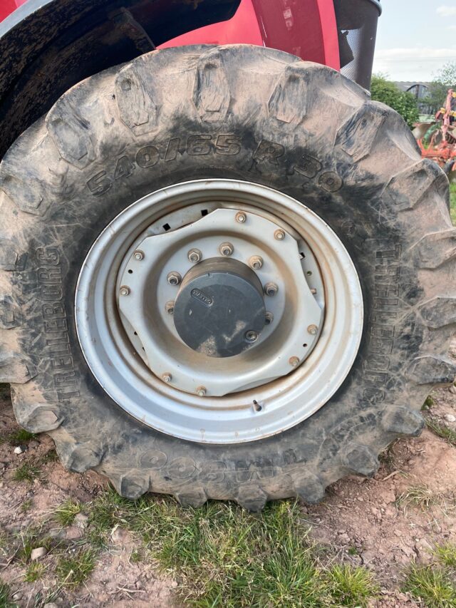 TG002677 2019 MF7726 EFD6 4WD TRACTOR