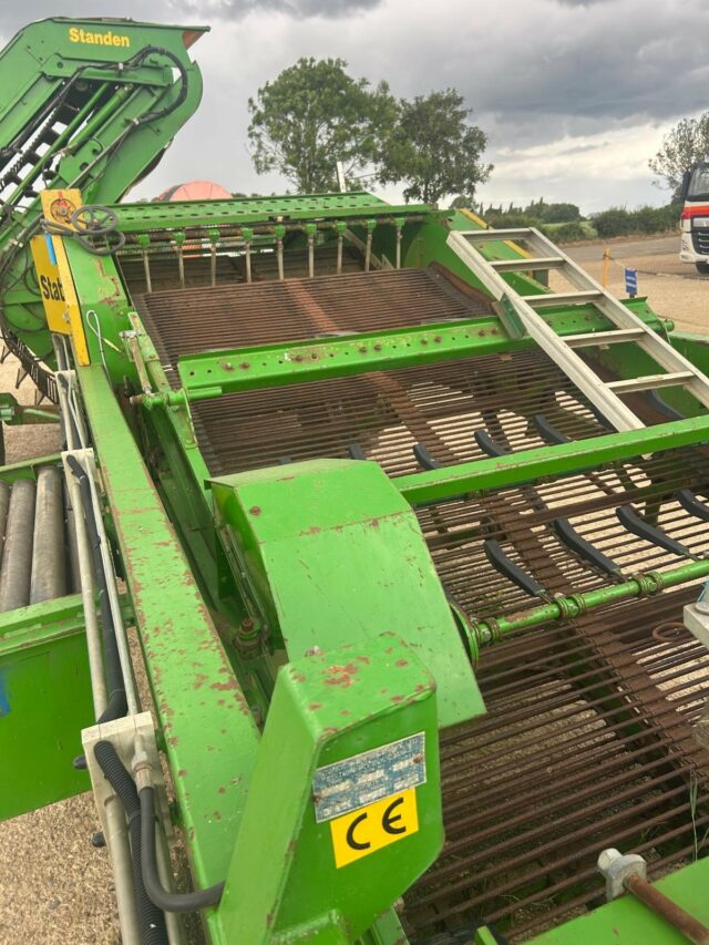 Standen Status potato harvester