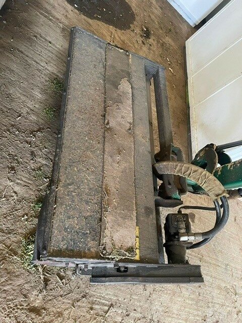 TE002176 SPEARHEAD EXCEL 686 HEDGECUTTER