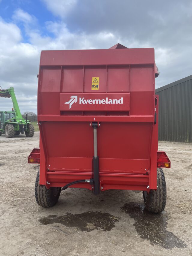 Kverneland 863