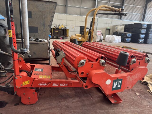 Kuhn Square & Round Bale Wrapper