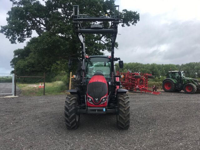 VA000163 NEW VALTRA A85SH 4WD TRACTOR
