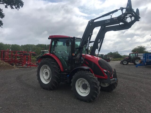 VA000163 NEW VALTRA A85SH 4WD TRACTOR
