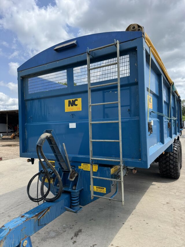 16 ton NC Grain/Rootcrop Trailer
