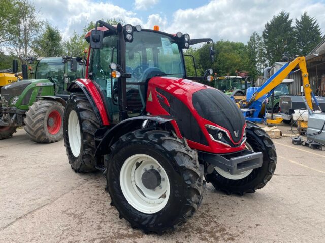 VA000177 VALTRA A115 MH4 4WD TRACTOR
