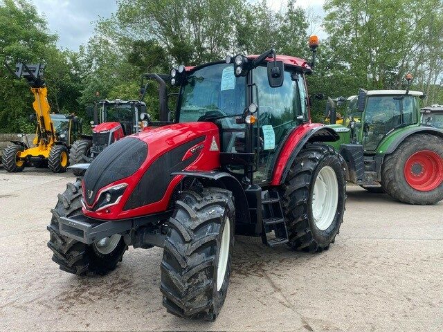 VA000177 VALTRA A115 MH4 4WD TRACTOR