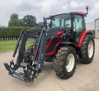 VA000164 VALTRA A85SH TRACTOR & LOADER