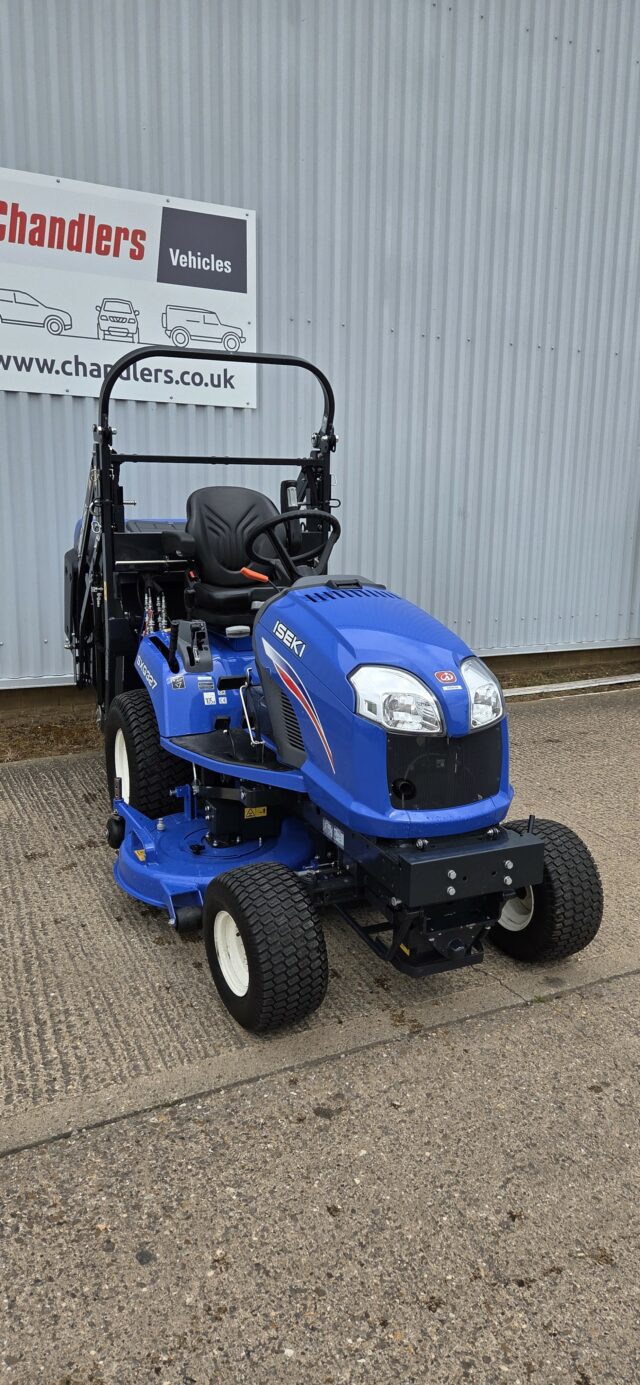 7M006760 DEMO ISEKI SXG327 RIDE ON MOWER