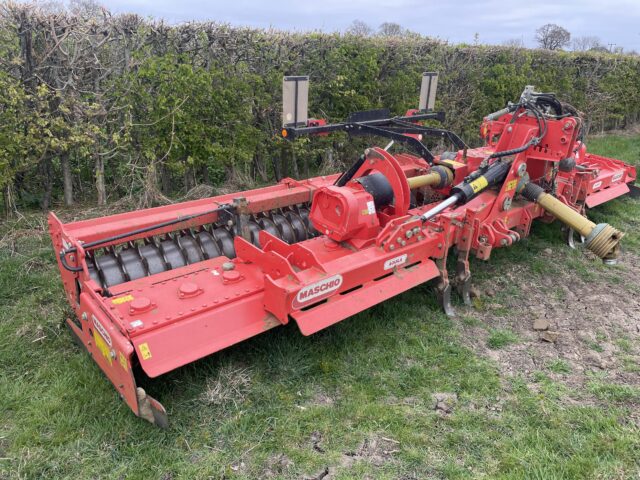 Mashio 6 m power harrow