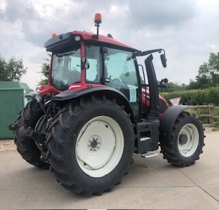VA000271 VALTRA G115A 4WD TRACTOR