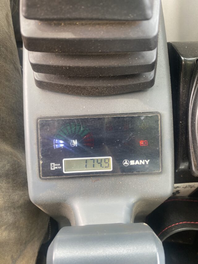 Sany sy18c digger