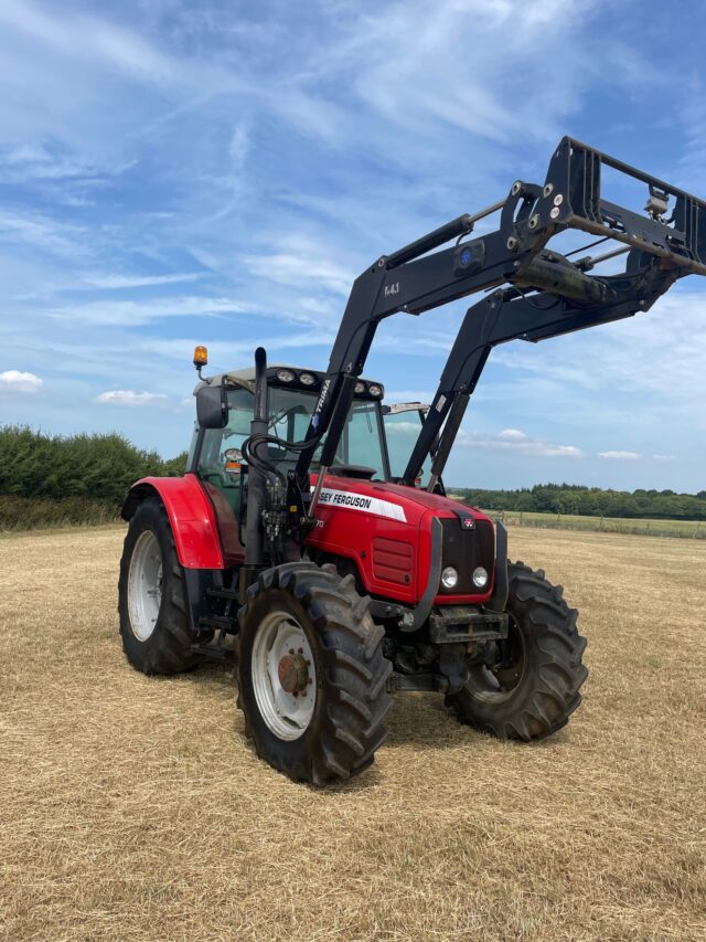 Massey Ferguson 5470 DYNA 4