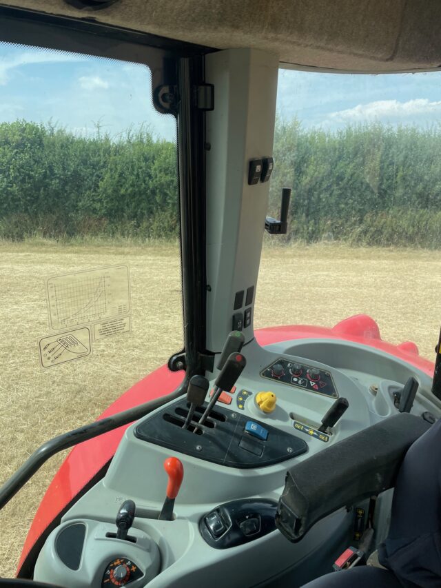 Massey Ferguson 5470 DYNA 4