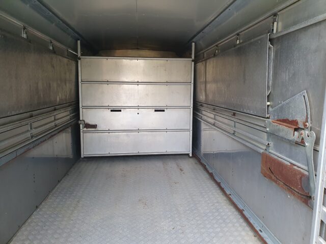 Ifor Williams Tri-axle Livestock Trailer