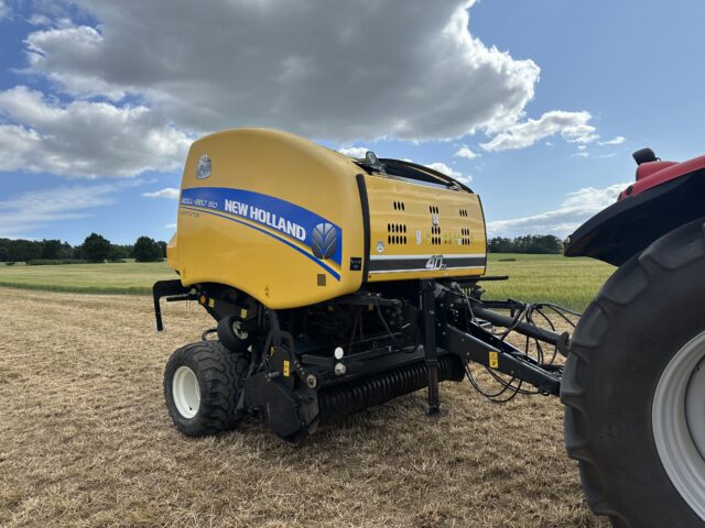 New Holland RB150 Round Baler 2015