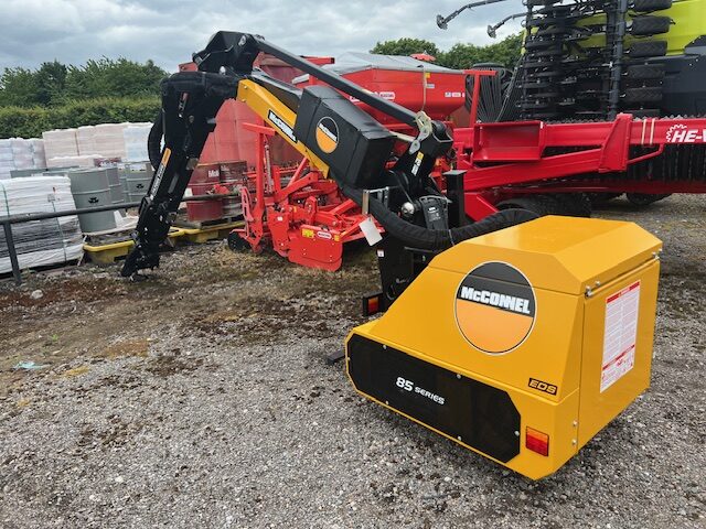 2M040469 MCCONNEL PA7285T HEDGECUTTER