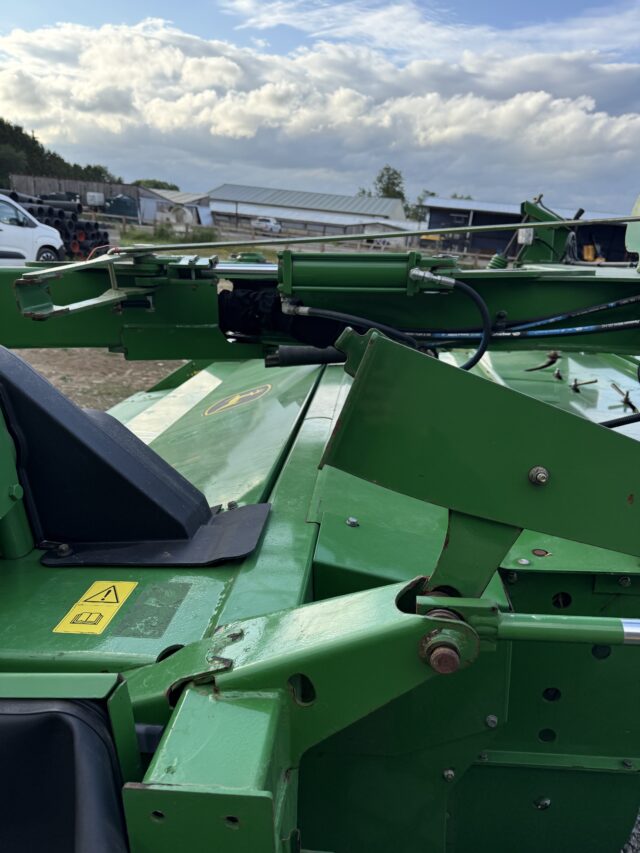 2013 john deere 530 mower