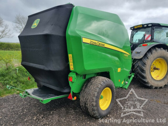 John Deere V451R Round Baler