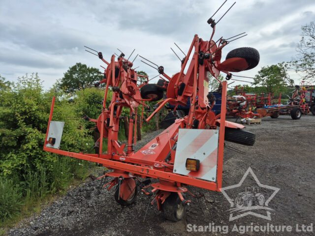 Kuhn GF7702 Tedder