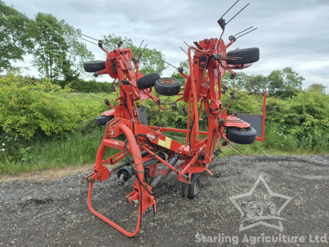 Kuhn GF7702 Tedder
