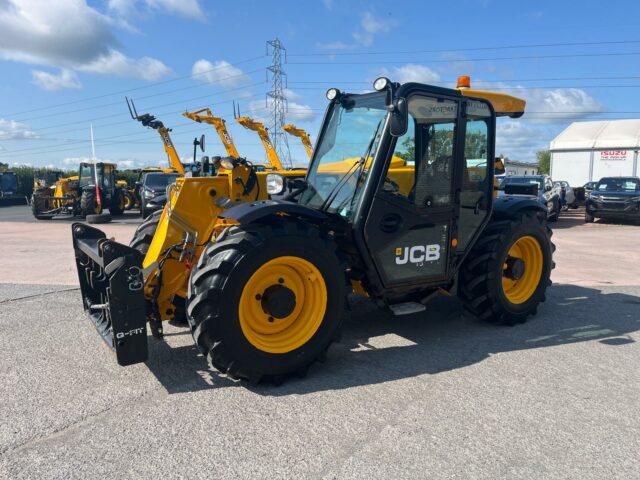 JCB 527-58 AGRI PLUS