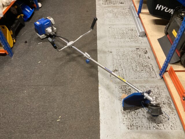 HYUNDAI 52CC STRIMMER